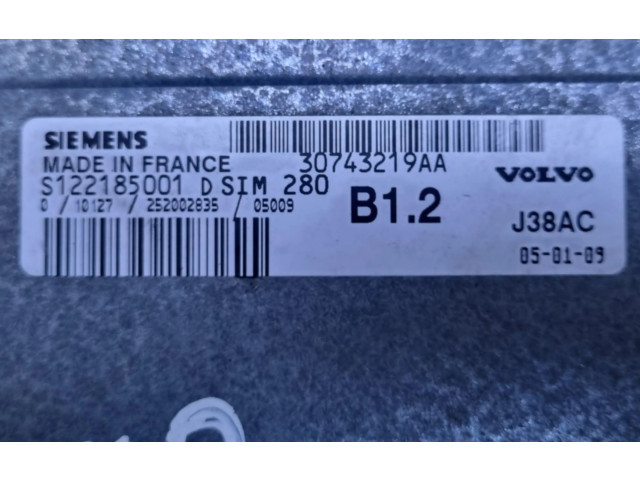 Řídící jednotka S122185001D, 30743219AA Volvo S40 2005
