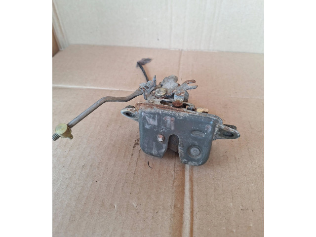 Zámek zadních dveří 1099 Subaru Forester SF 2001