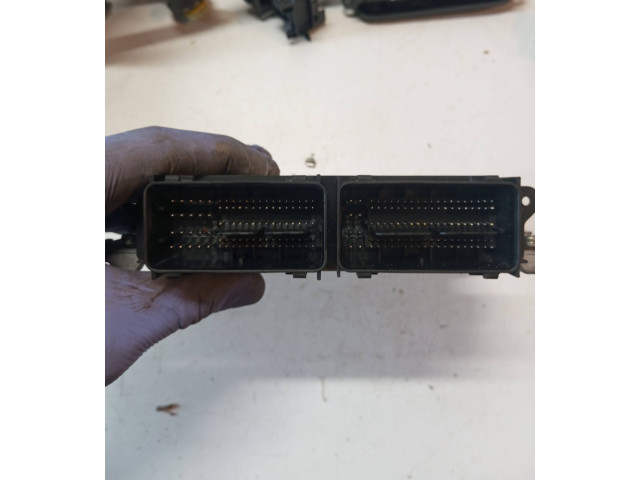 Блок управления двигателя 31452623 Volvo S60