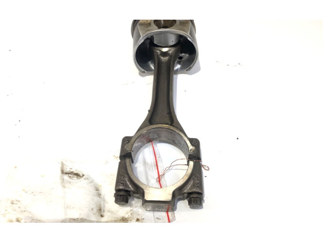 Поршень с шатуном DDY Skoda Octavia Mk3 (5E)