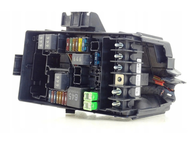 Блок предохранителей  5Q0907361C   Audi A3 S3 8V    