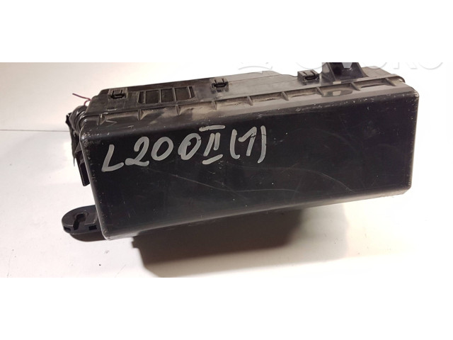 Блок предохранителей PR06900000, PR06401000 Mitsubishi L200