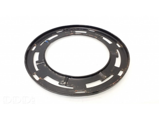 Гайка топливного насоса (топливного бака)