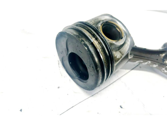  Поршень с шатуном    Skoda Fabia Mk1 (6Y)  