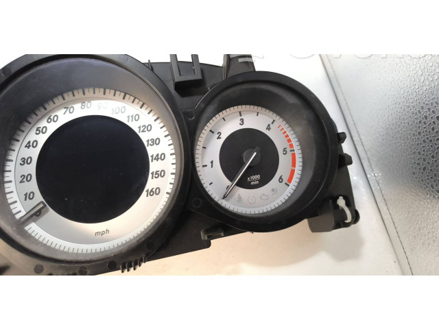 Přístrojová deska  Mercedes-Benz C W204 2011 A2049004408, 2049028102  