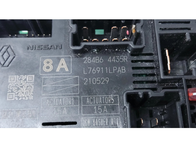 Блок предохранителей 284B64435R   Dacia Sandero    