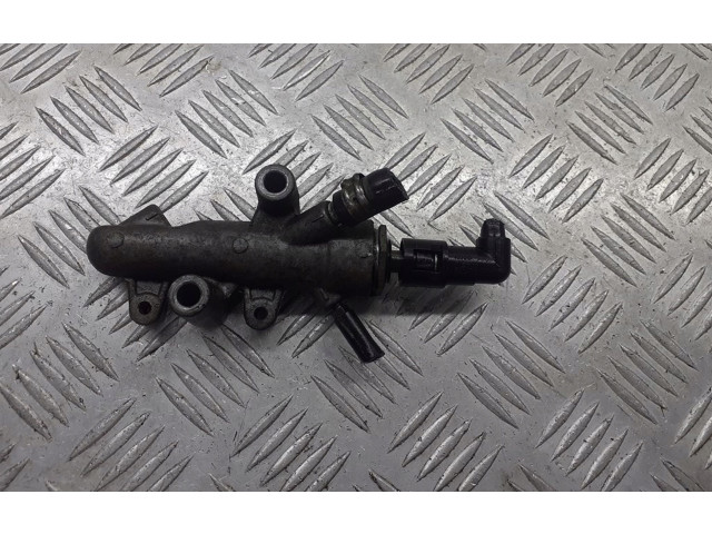 Vstřikovací lišta 55188200   Opel Zafira B     