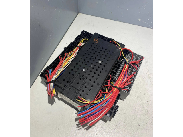 Блок предохранителей 8645410, 00W334 Volvo V70