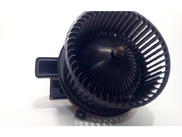 Вентилятор печки    4M1820021   Audi A4 Allroad B9