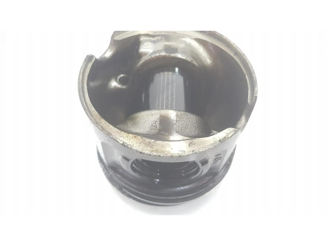 Píst 8506105 BMW X5 F15 pro naftový motor 3.0