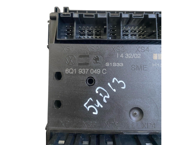 Блок предохранителей 6Q1937049C Skoda Fabia Mk1 (6Y)