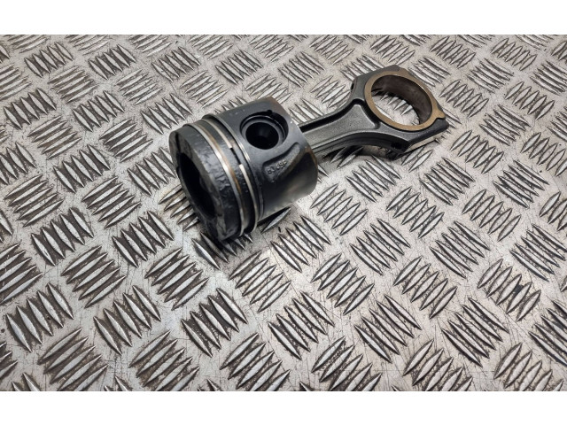 Píst 65100 Mercedes-Benz E W212 651.925