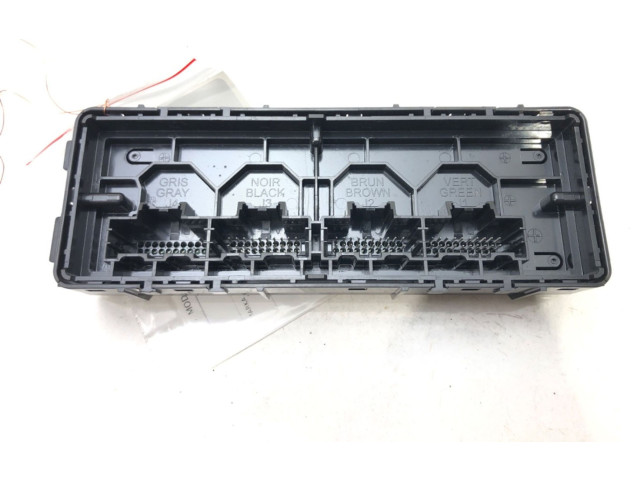 Блок управления 13598156 Chevrolet Camaro