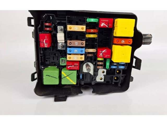 Блок предохранителей 1495299080, 1001613   Citroen C8    