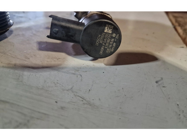 Топливная рампа 0281002712   Volvo V70  