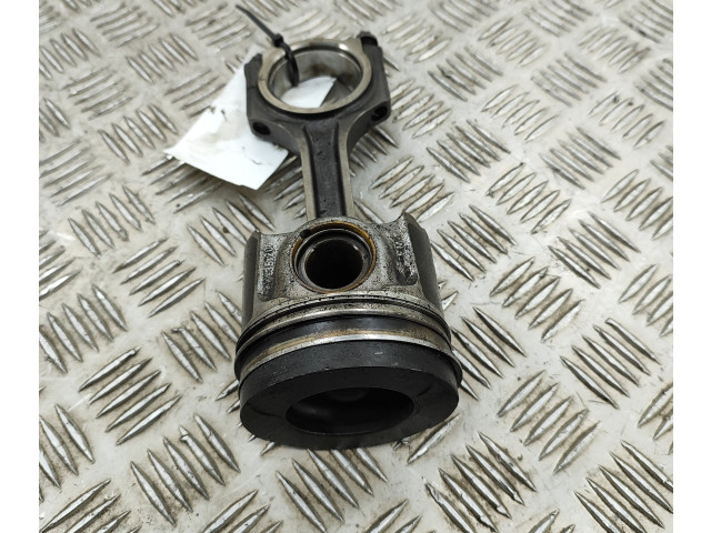  Поршень  RFGK206205BA, GK2Q6K100  Ford Ranger  