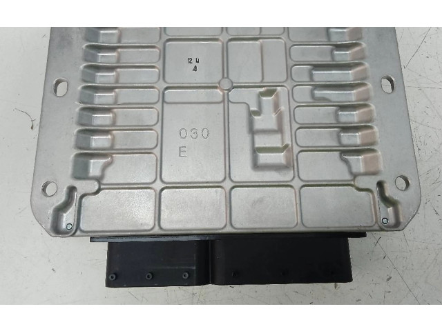 Блок управления двигателя 22611bc490   Subaru Forester SJ