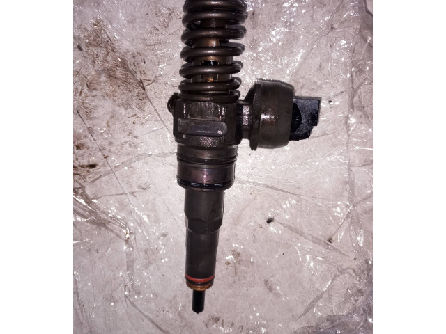 Vstřikovač 07z130073F   Volkswagen Transporter - Caravelle T5     