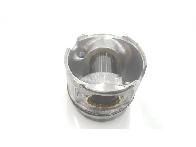  Поршень с шатуном  8580515, 11258580515  BMW X3 G01 для дизельного двигателя 2.0