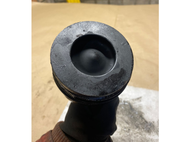 Píst 059AA   Audi A8 S8 D3 4E     