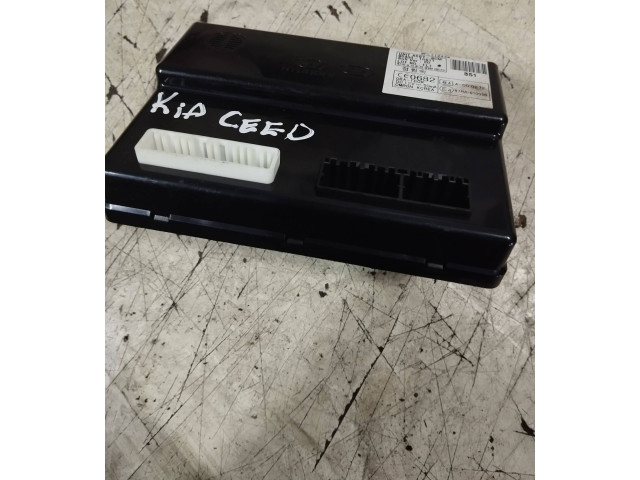 Блок комфорта 954001H511, 97RA010056   KIA Ceed   