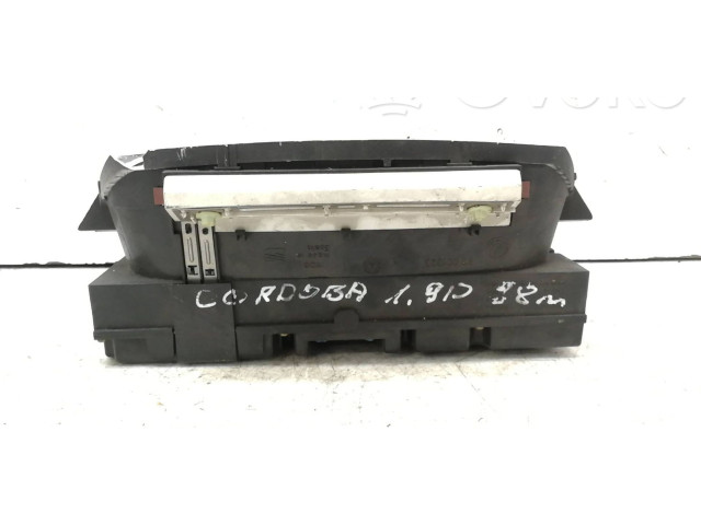 Přístrojová deska Volkswagen Caddy 1996 88311235, 87001323