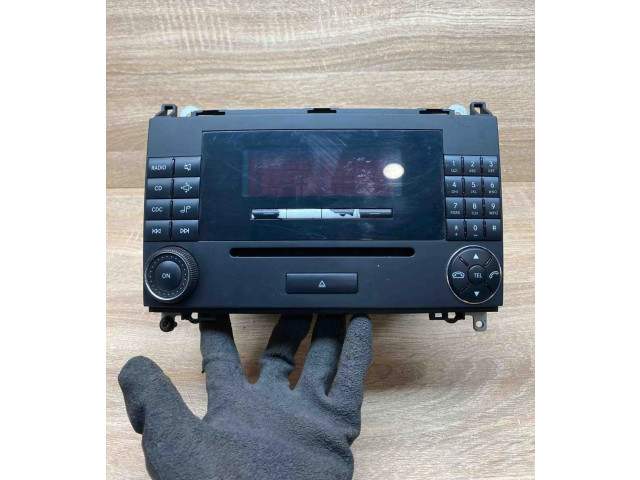 Pojistková skříňka Радио/ проигрыватель / навигация A1698700689, MF2750 Mercedes-Benz B W245 2005