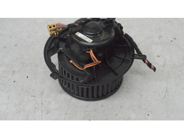 Вентилятор печки Skoda Yeti (5L)