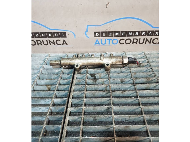 Топливная рампа Mitsubishi L200 для двигателя 4D56