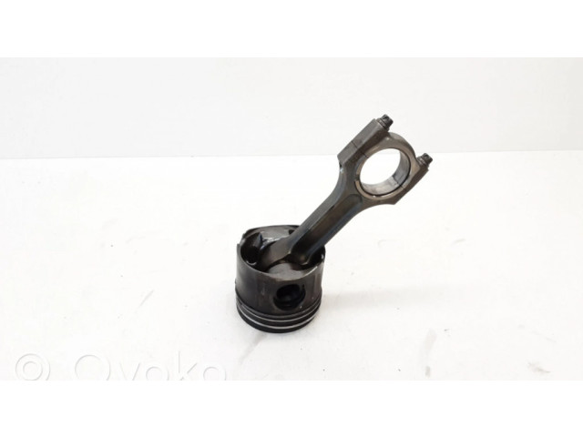 Píst 0840C BMW 1 E81 E87 pro naftový motor 2.0