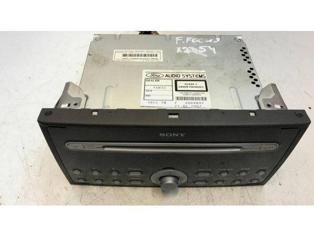 Радио/ проигрыватель CD/DVD / навигация