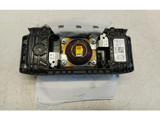 Подушка безопасности пассажира 81A880204D   Audi Q2 -