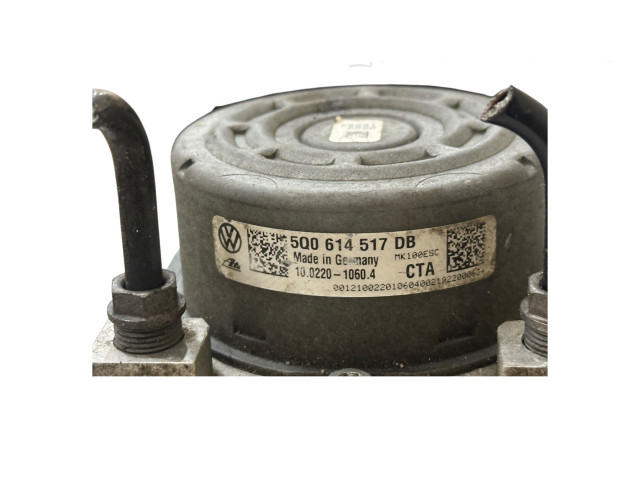 Блок АБС 5Q0614517DB, 10022010604 Volkswagen e-Golf 2014 - года