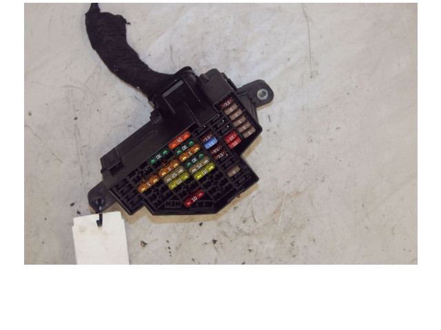 Блок предохранителей Skoda Superb B6 (3T)