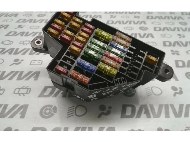   Pojistková skříňka 13020702419   Audi TT TTS Mk2 2007