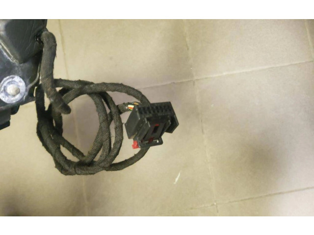 Зеркало электрическое        Skoda Yeti (5L)  2009 - 2017 года   