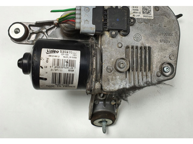 Двигатель стеклоочистителей