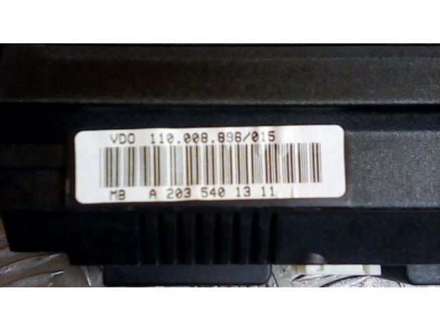 Панель приборов A2035401311   Mercedes-Benz C W203       