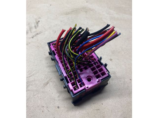 Блок предохранителей 7E0937617A Volkswagen Transporter - Caravelle T5