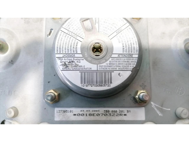 Подушка безопасности водителя 3B0880201BM Volkswagen Golf Cross