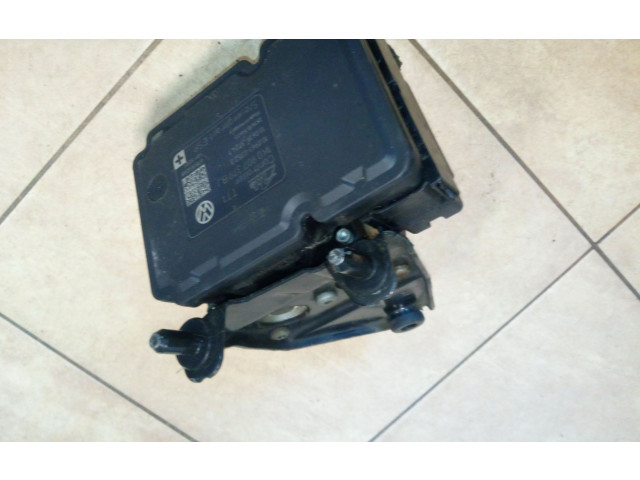 Блок АБС 1K0907379BJ, 1K0614517DE Volkswagen Golf VI 2008 - 2013 года