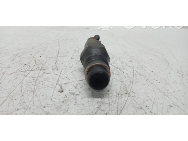 Vstřikovač LCR6736001   Renault Clio I     