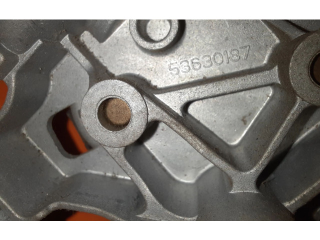 Топливная рампа 9654592680   Alpine C2   для двигателя 8HZ