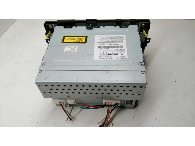 Радио/ проигрыватель CD/DVD / навигация