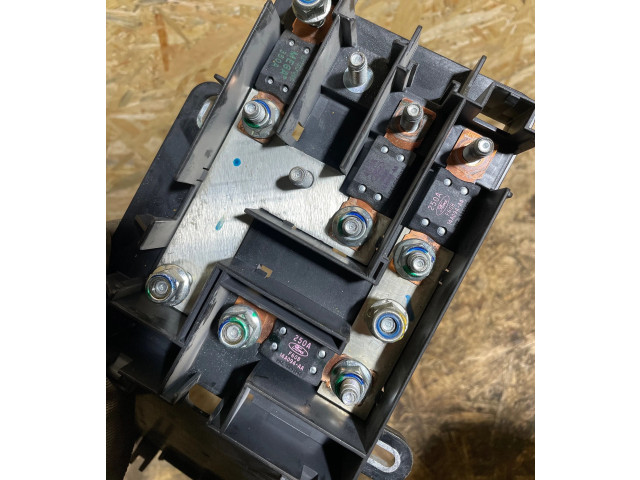 Pojistková skříňka CX2314A175AB, 725403433W Jaguar XF 2013