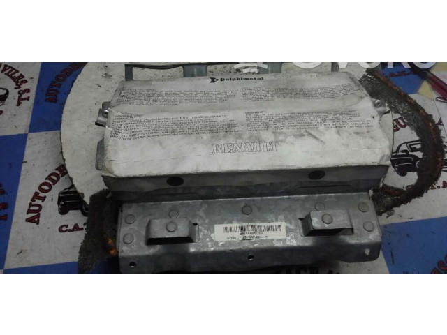 Надувная подушка для передней двери Renault Clio II