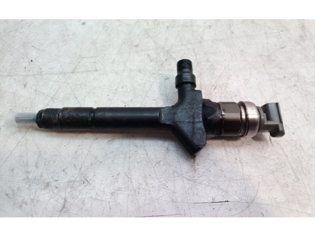 Форсунка     Mazda 5  RF 