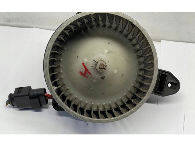 Вентилятор печки    013011202, 013011202   Audi A6 S6 C5 4B