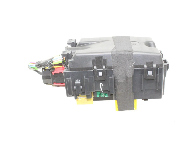 Блок предохранителей 9806192580 Peugeot 2008 I