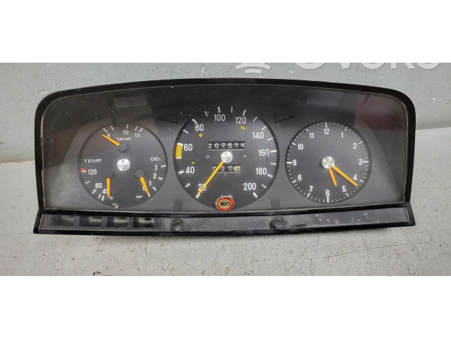 Спидометр (приборный щиток)    Mercedes-Benz 200 300 W123    
